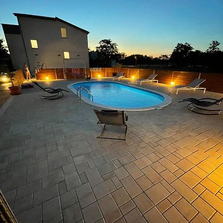 Holiday Home “Marko” With Heated Pool! Нин Экстерьер фото